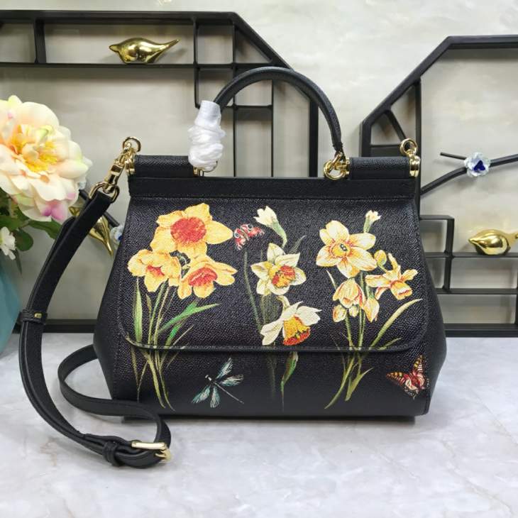 Picture of Dolce Gabbana Handbags _SKUfw68608799fw